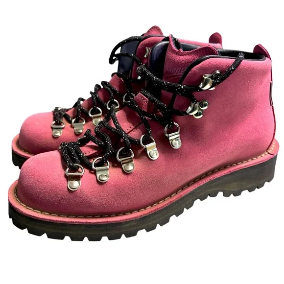 Danner & Madhappy Mountain Light Men’s Boots Premium Suede Leather Vibram Soles Danner - Madhappy & Danner Mountain Light Punch main image 3